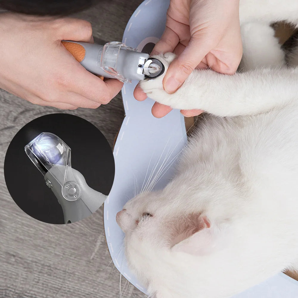💡 LED Light Pet Nail Clipper with Magnifier – Precision Dog & Cat Nail Trimmer for Safe, Easy Grooming